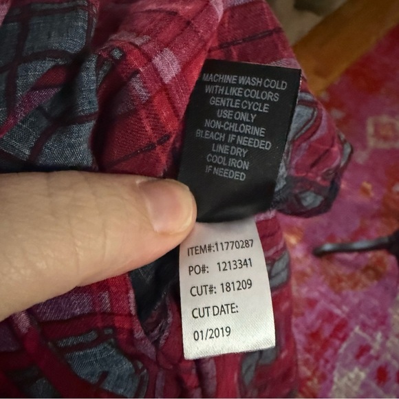 Torrid Red Plaid Short Sleeve Button Down Red Black Size 4/4X - Picture 6 of 6